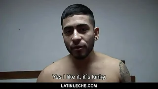 Kinky Muscular Guy (Licho) Eager Alongside Have Some Fun But He Needs A Some Cash For The Facilitate - Latin Leche